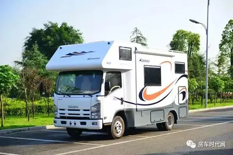 进口变速箱 ONE房车这款车型展会新葡京博彩52T柴油发动机+6AT(图5)